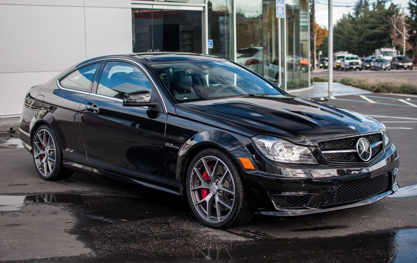 来自amg大排量的咆哮,507匹马力的奔驰c63是真的香__凤凰网