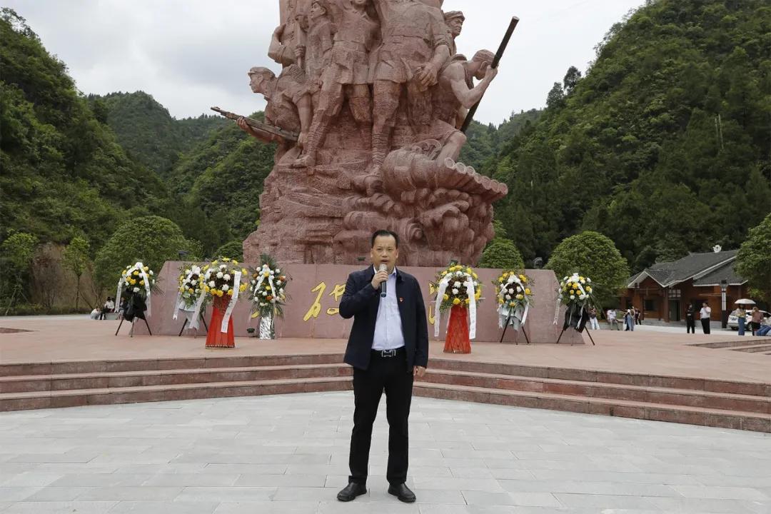 市民政局到突破乌江纪念园开展党史学习教育现场教学