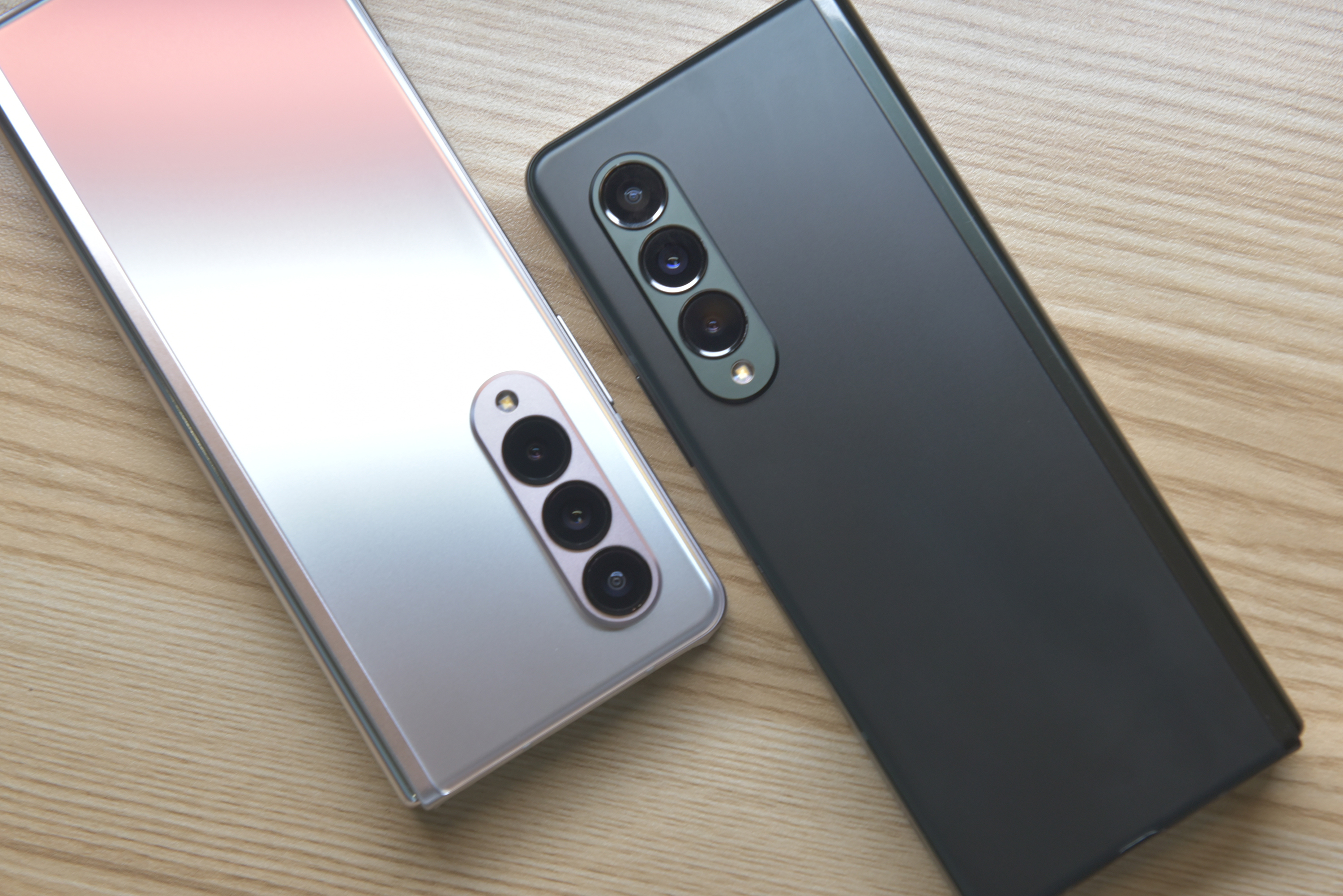 多项技术创新开启折叠屏手机新体验三星galaxyzfold3上手