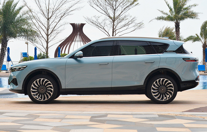 岚图高端电动SUV预售XX万起 5月上市 竞争理想ONE-图2