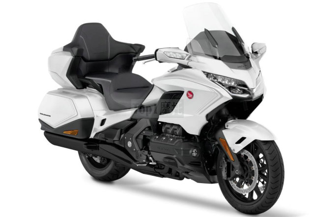 本田金翼发布升级 增加led雾灯55w扬声器 提升后排舒适度__凤凰网