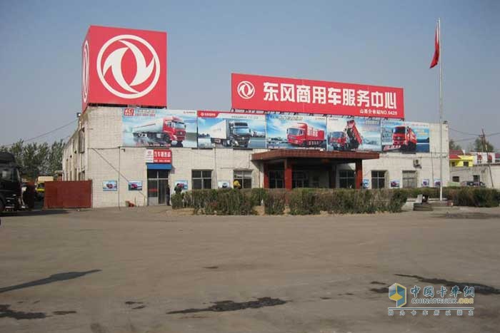 了故障,几经周折,他带着故障发动机来到了东风商用车的大本营湖北十堰