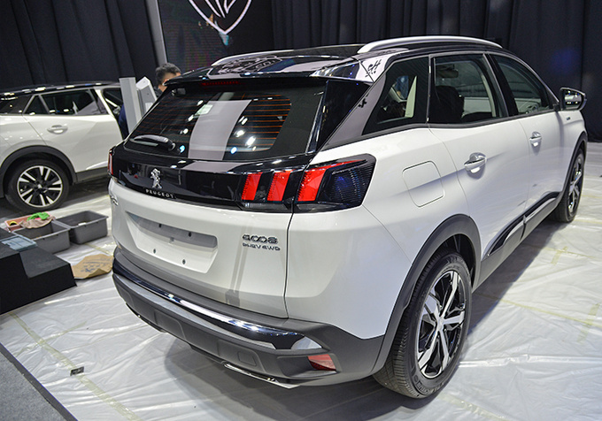 外观更精致油耗低至1.7l全新标致4008 phev实拍-图4