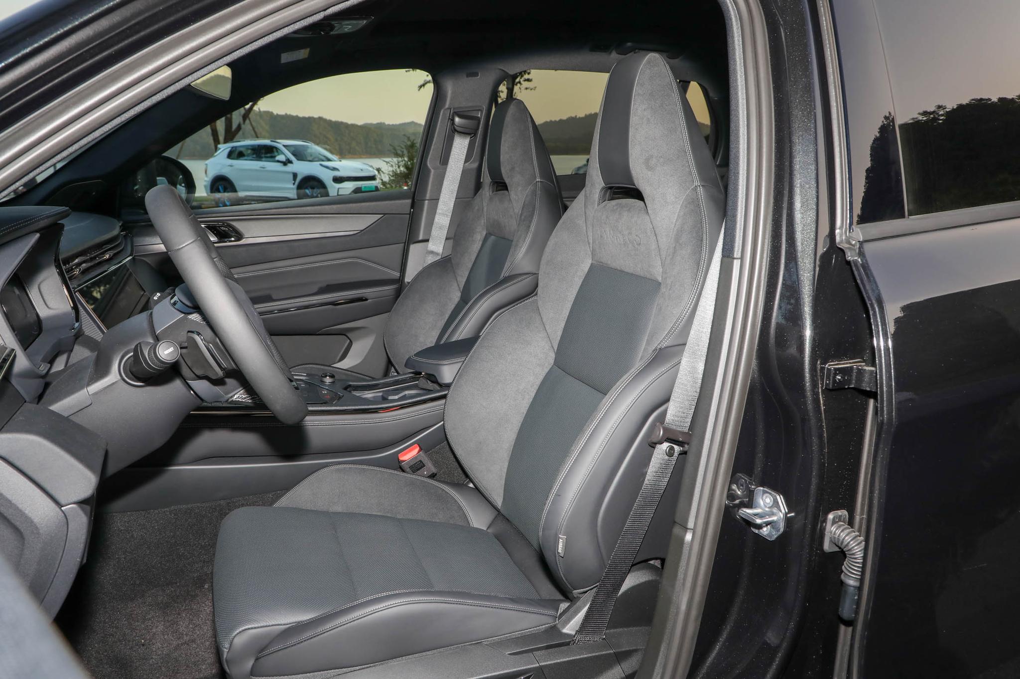 体验新款领克01:虽然它贵了,但我觉得物有所值