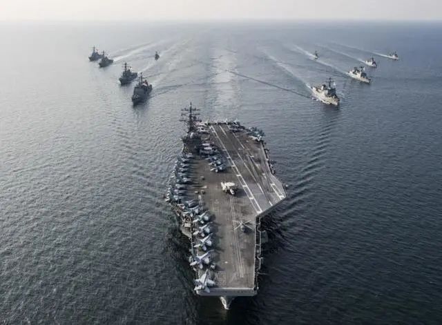 美国海军里根号航母被迫离开南海_凤凰网