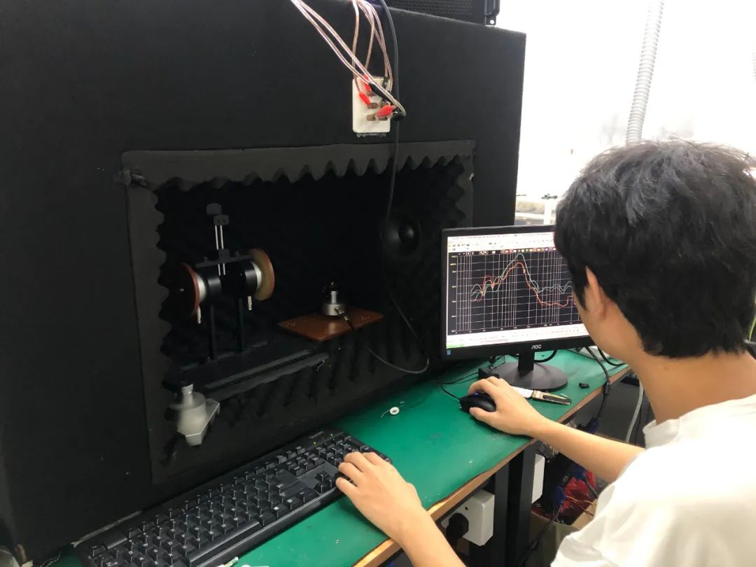 磨了代工厂半年后我们把降噪耳机的价格打到了199