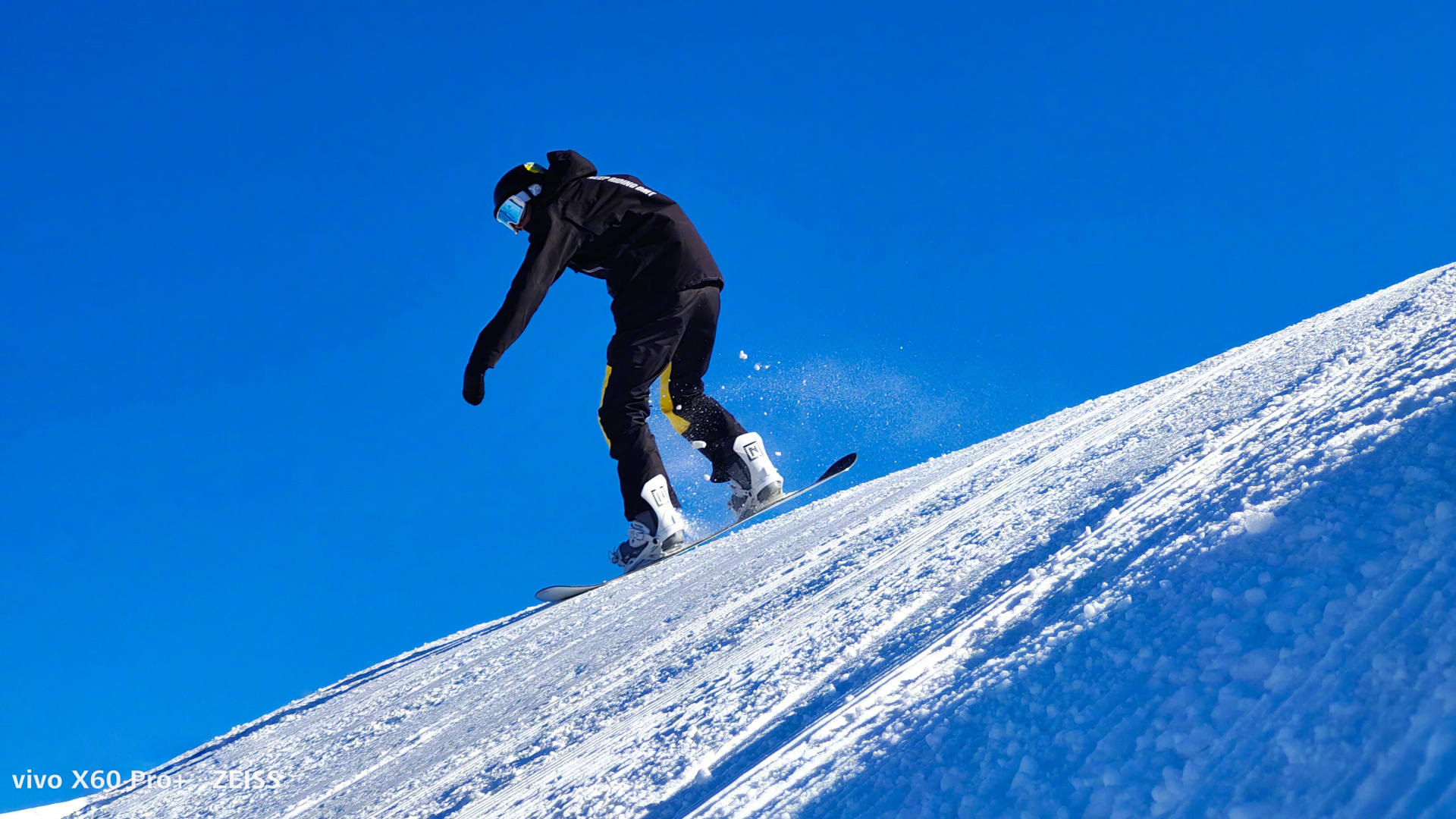 后置双主摄加持,vivo x60 pro 轻松抓拍运动瞬间