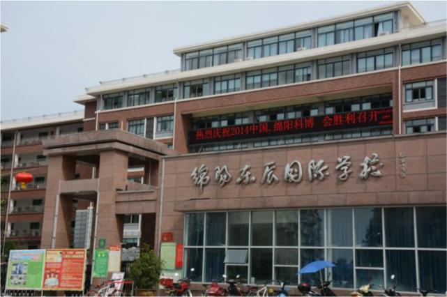 663分考生再高考722分,成四川理科榜首,这下明白了高分为何复读