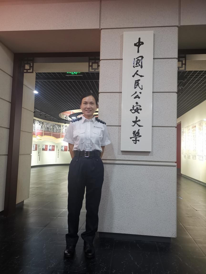 香港警务处美女总督察在北京工作一年