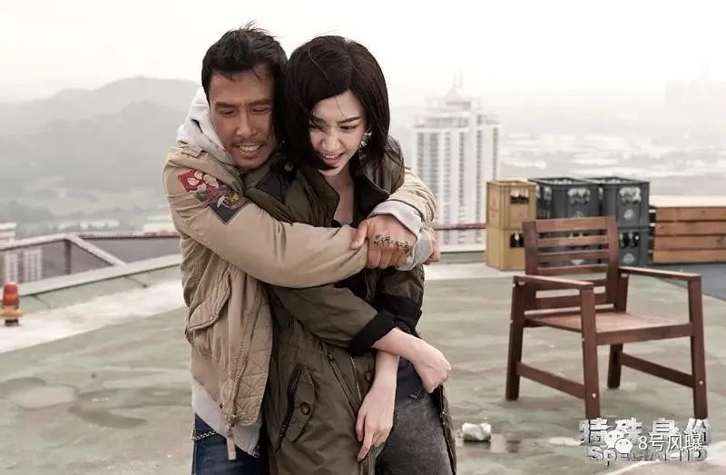 丁晟执导的《新警察故事2013》里,成龙演她父亲,刘烨演她男朋友.
