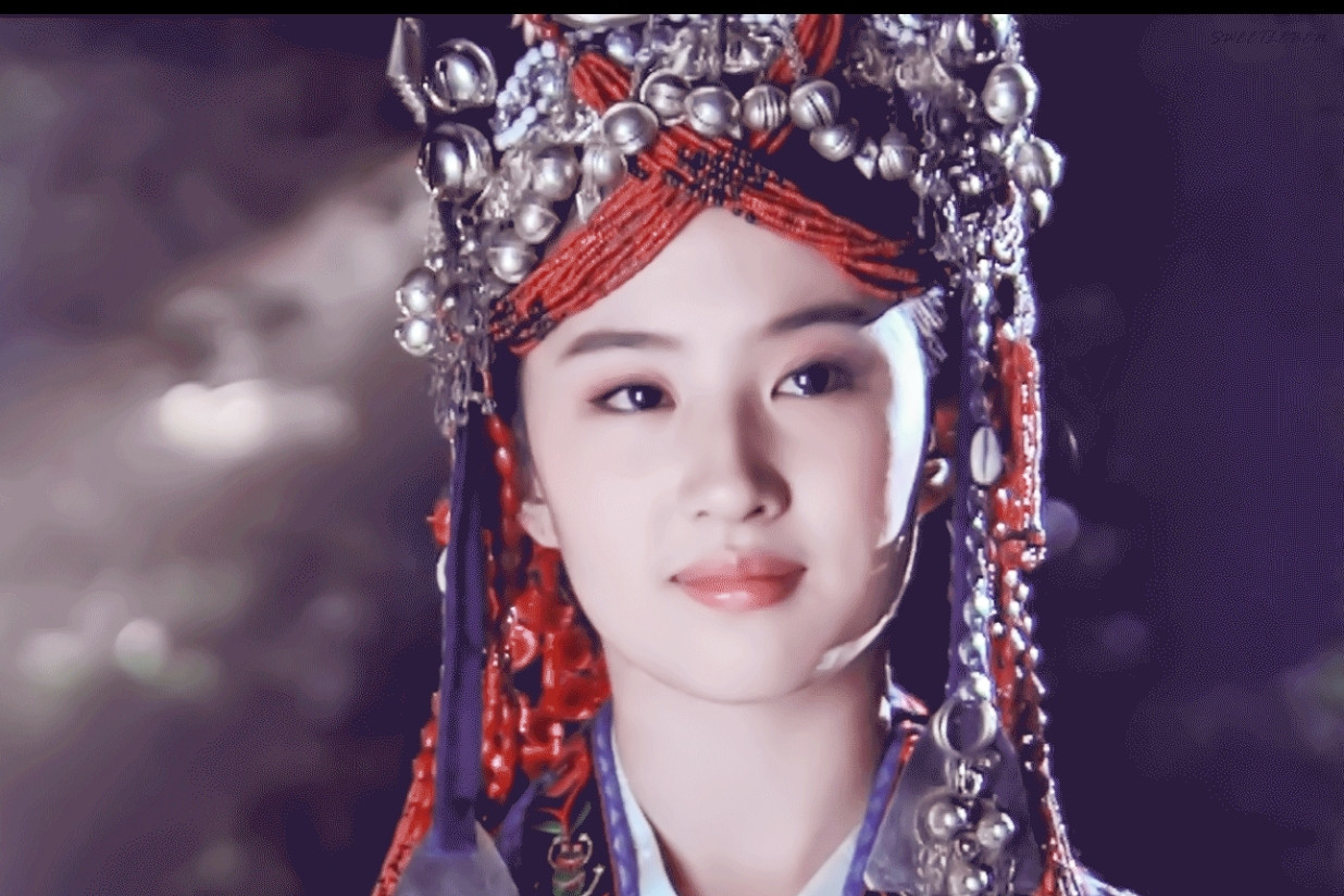 古装剧里的新娘扮相,赵丽颖庄重,杨幂霸气,刘亦菲可人