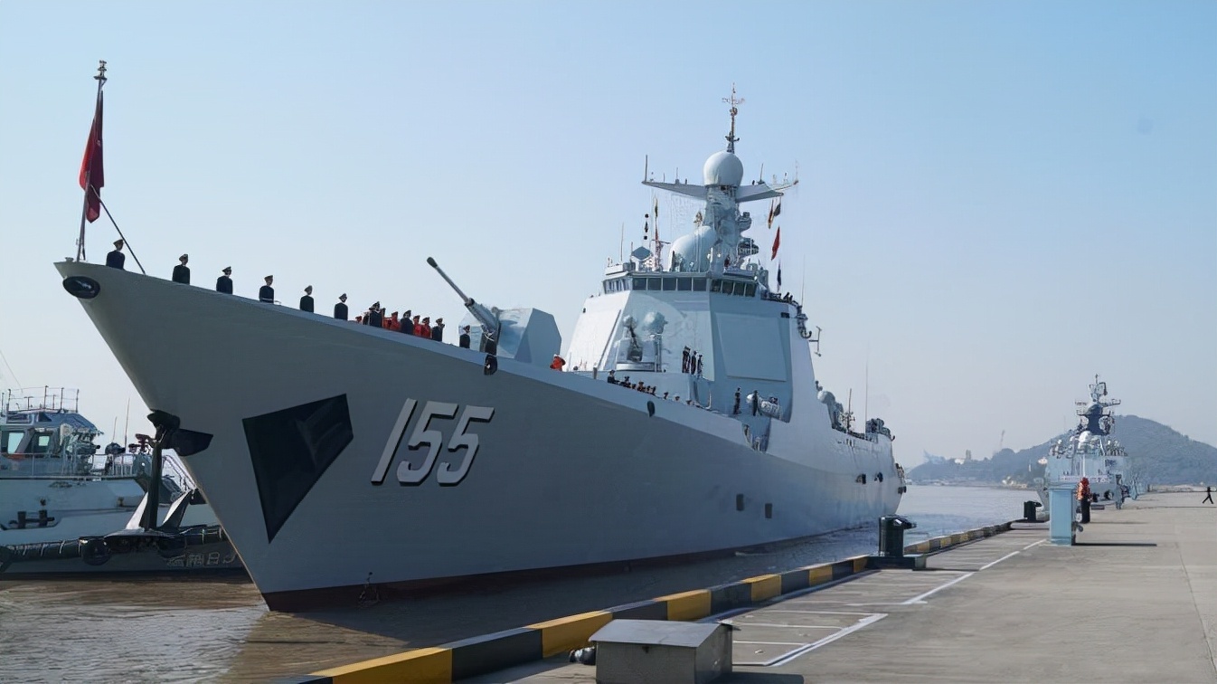 近日,国产052d型155南京舰,结束在索马里海域的护航行动,在经历185