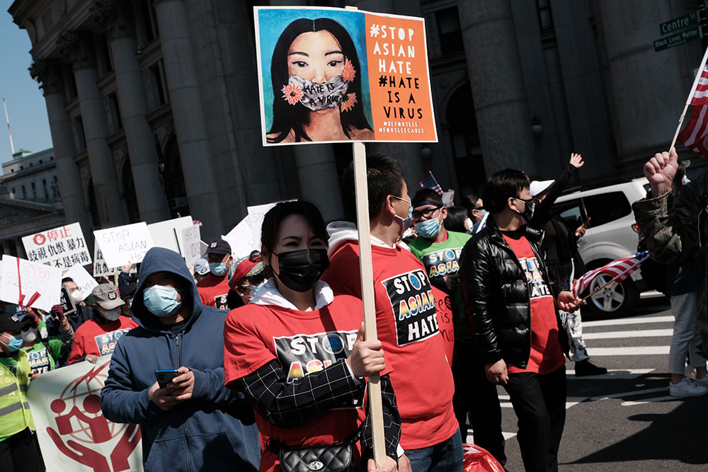 族裔与性别的双重阴影亚特兰大枪声下的美国亚裔女性