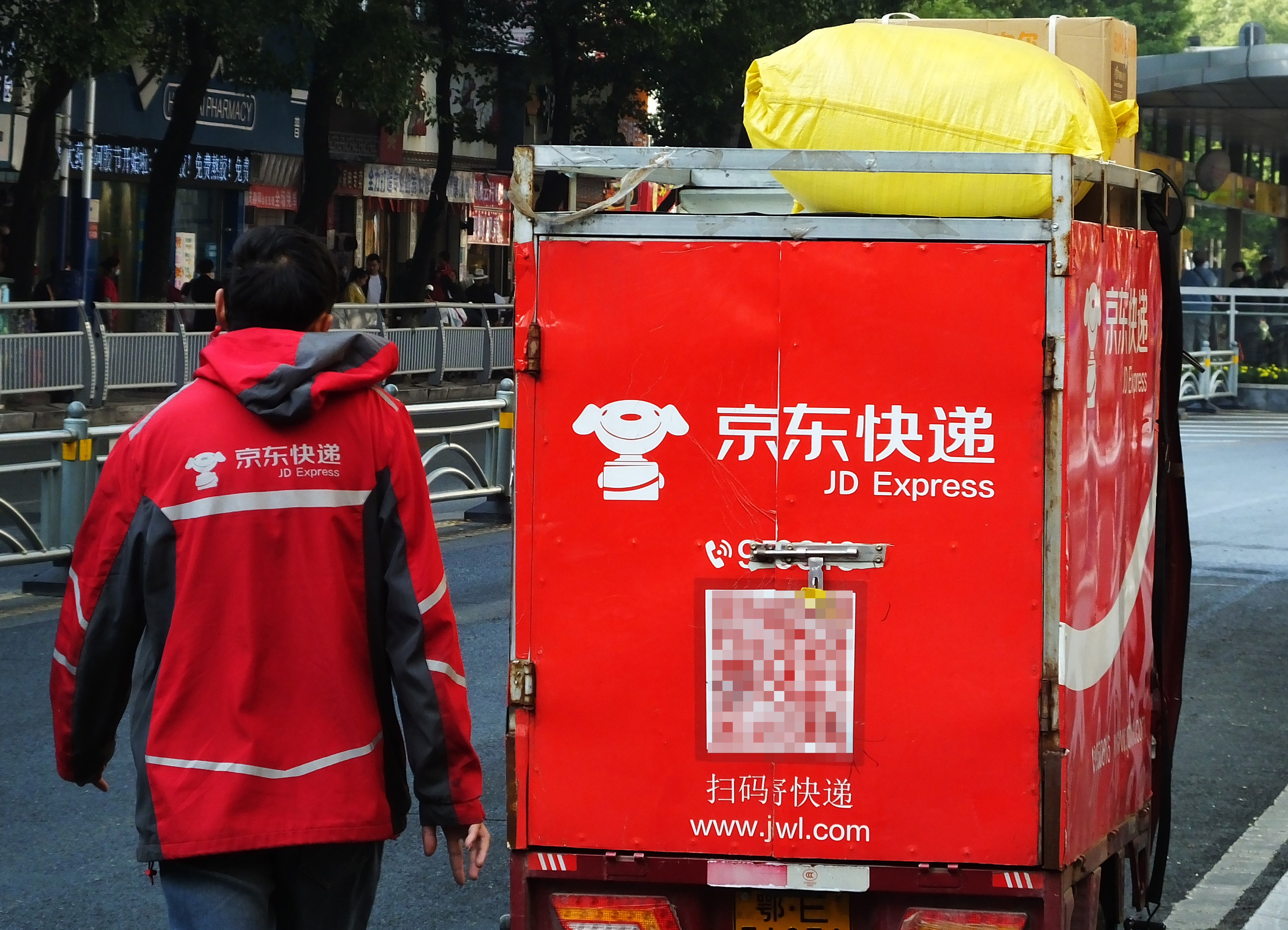 双11开启八点档时代京东祭出超4亿新品年轻人会买单吗