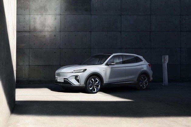 R SPACE城市异想空间北京开馆 开心赏车/融汇时尚