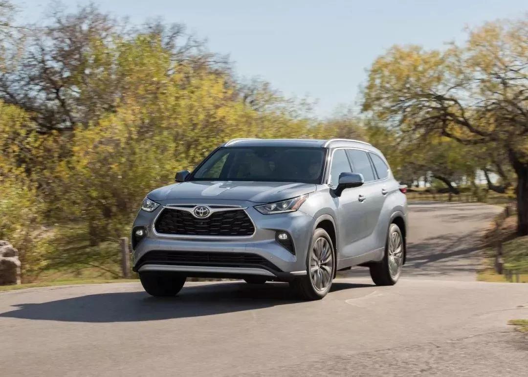 上市7年无优惠,老款车型依然抢手,丰田汉兰达为何这么厉害_凤凰网汽车