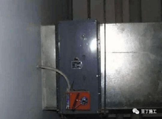 3,支架 防火阀,排烟防火阀设置独立支架; 消声器,静压箱安装时,应单独
