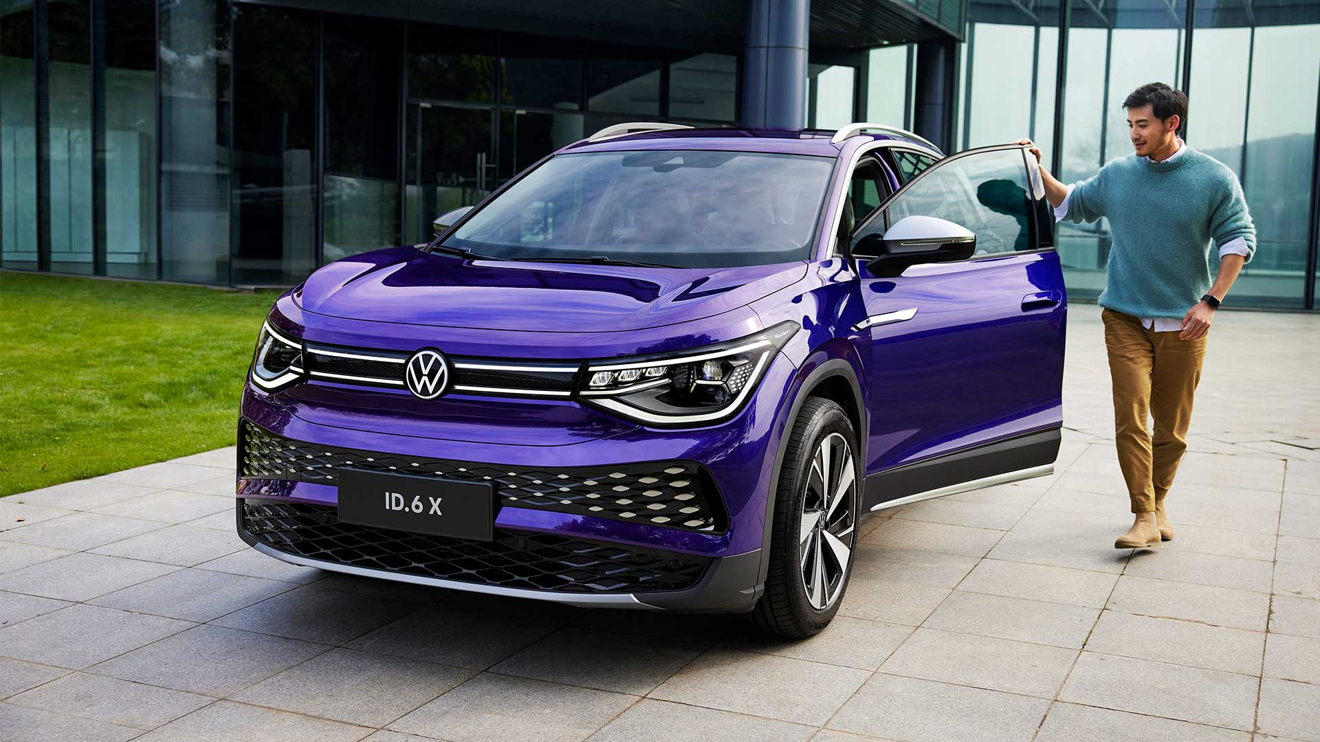 9888万起售,6/7座布局,上汽大众id.6x空间比途昂还大?__凤凰网