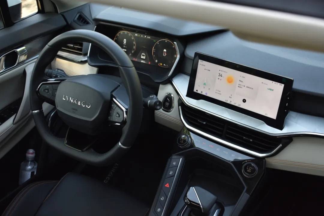 设计依旧个性插混加持更具驾驶乐趣试驾领克06phev