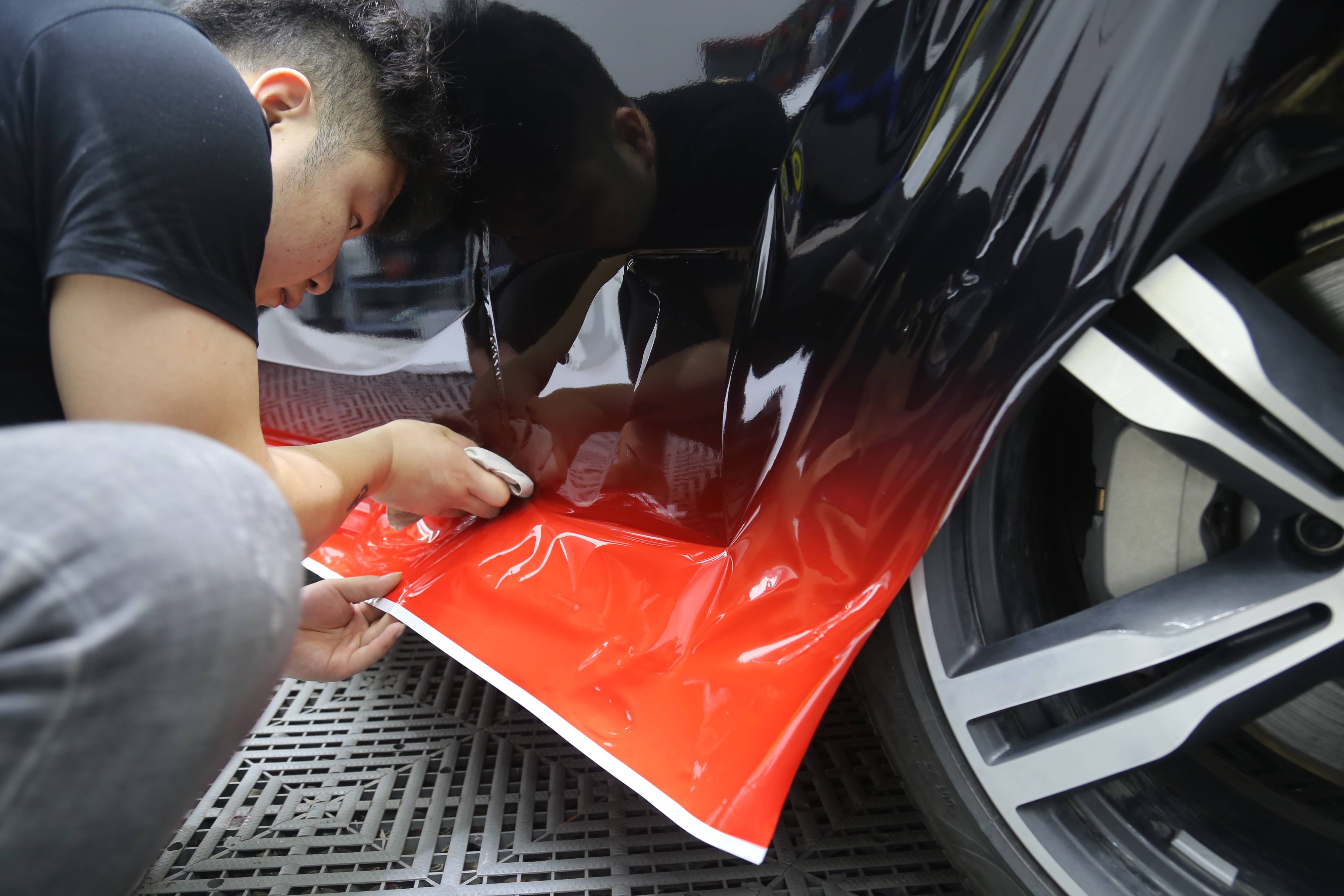 惬意随心 | 宝马6系gt全车装贴xpel隐形车衣 上黑下红渐变改色膜