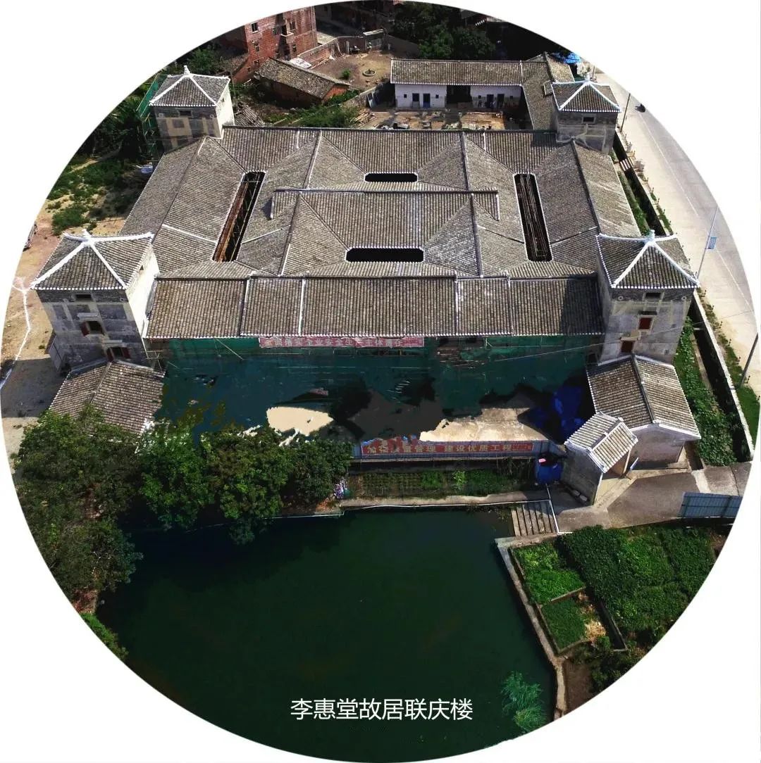 所谓四点金,就是四面以房屋围合而成的天井小院,它和北方的四合院格局