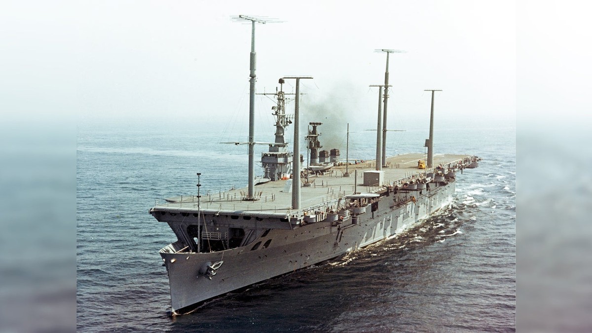 第2艘"末日战舰","莱特"号当然,为了确保"莱特"号履行"末日战舰"的