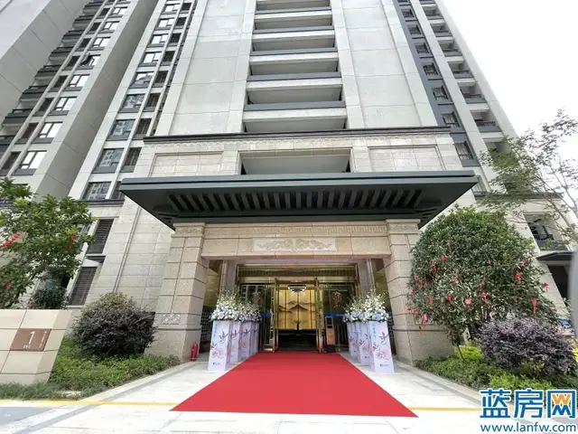 交房即交证!探一探住宅水晶澜庭一期交付现场实景