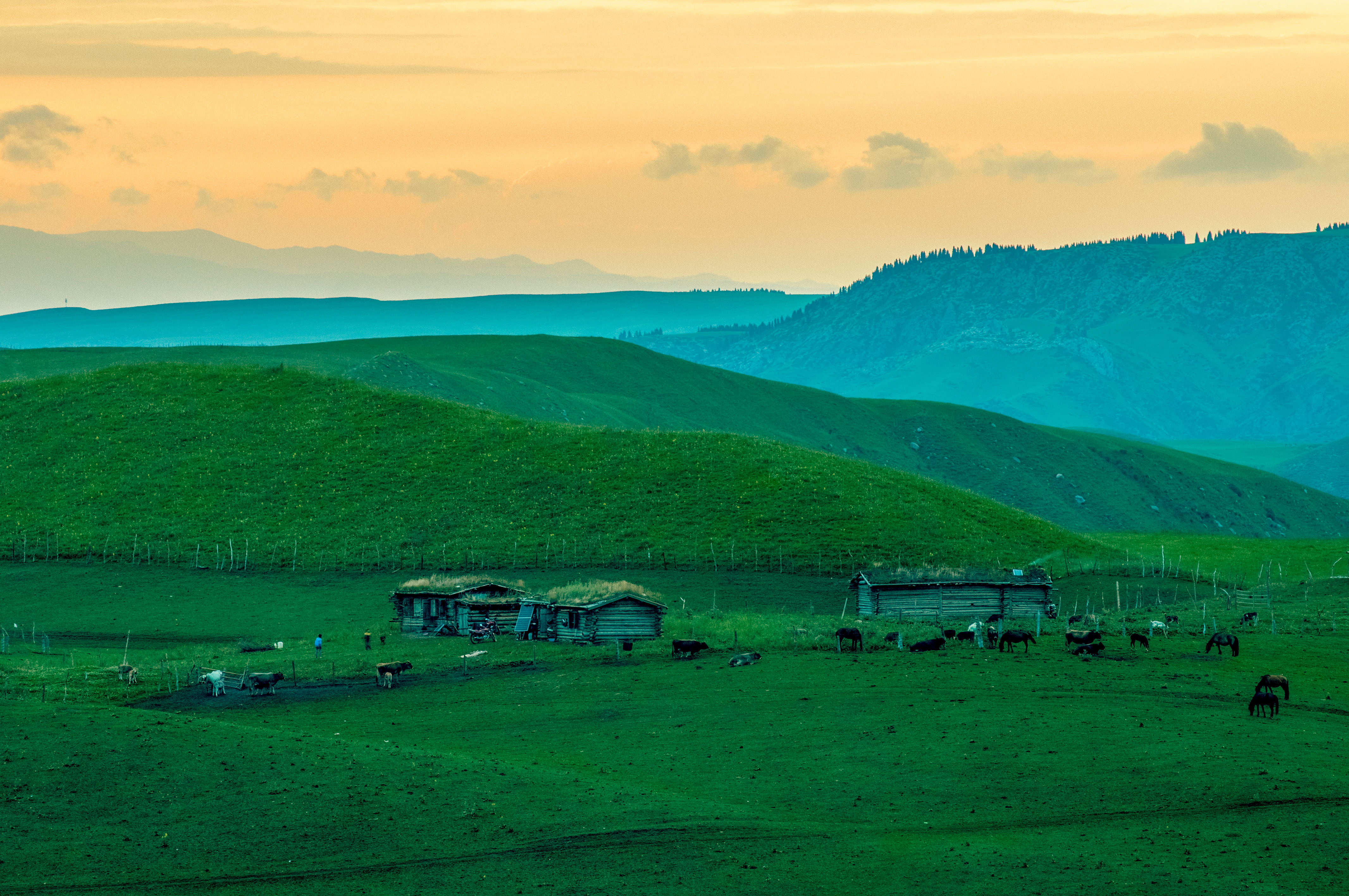 被誉为"东方瑞士",这个位于天山脚下的绝美古村落,早该大火了