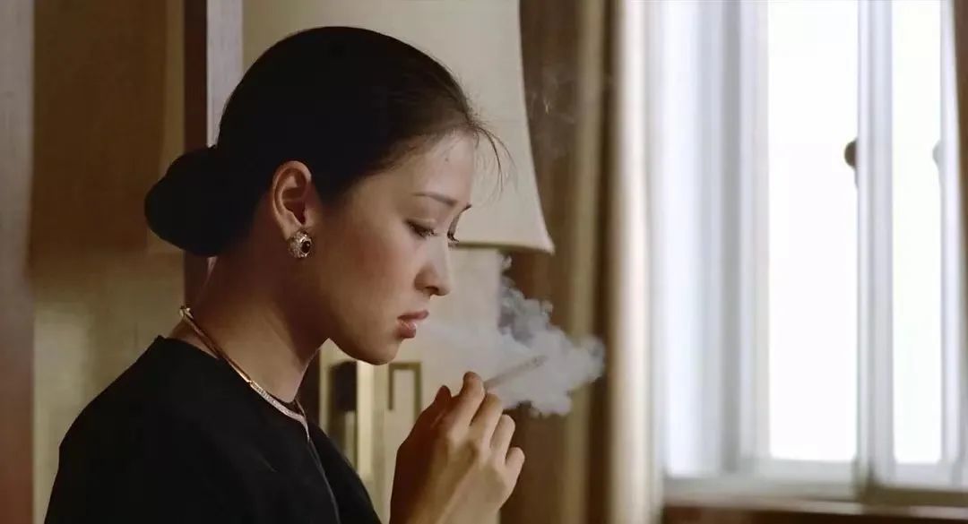 胡因梦一个即使跟林青霞合影也毫不逊色的女人