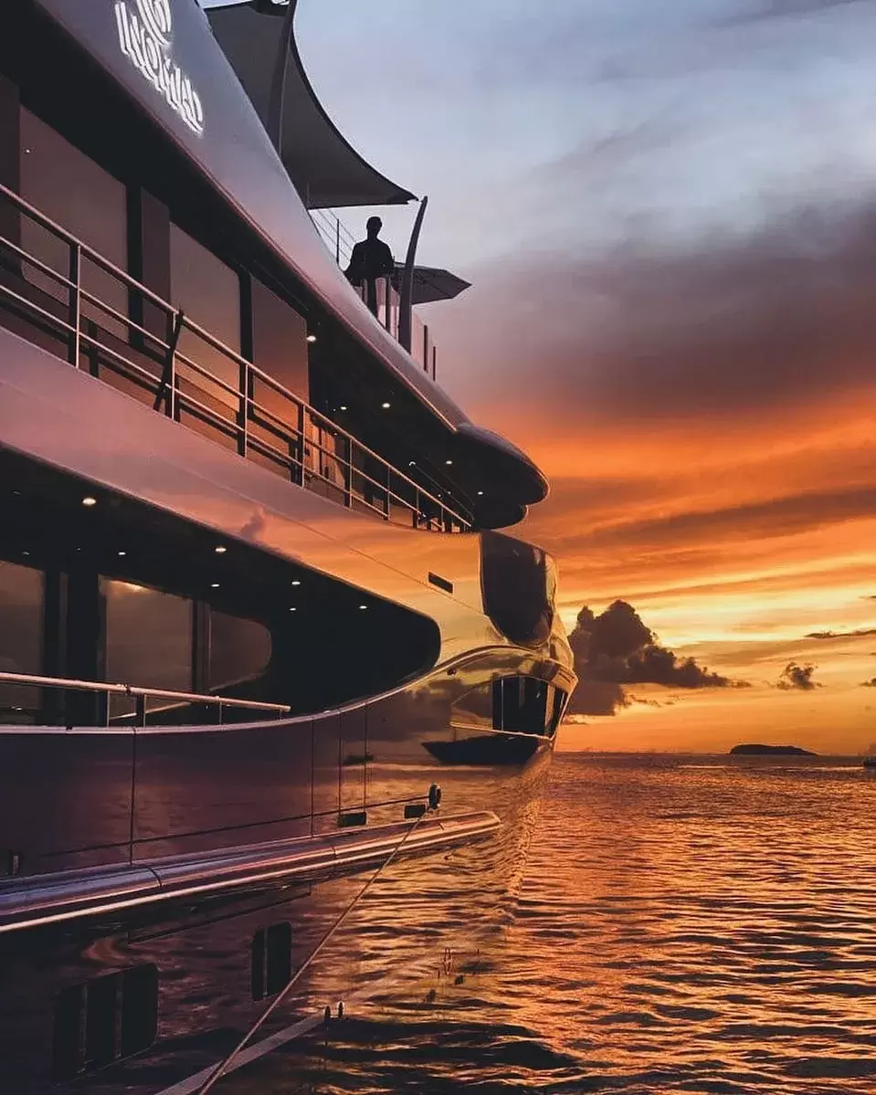 精选趣味游艇照片156米dilbar号俯瞰真震撼
