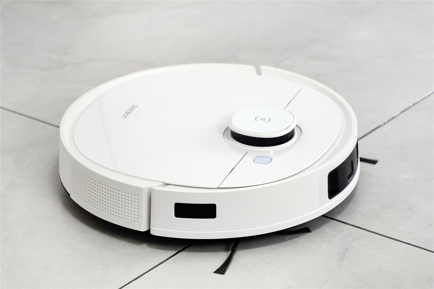 避障王者再进化,强力扫拖除味留香!科沃斯地宝t9开箱评测