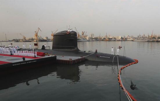 印度海军鲉鱼级潜艇服役现场画面