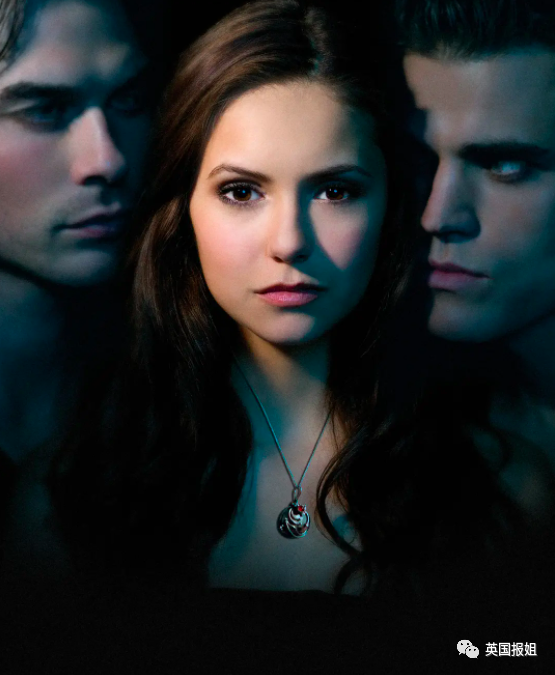 绝美吸血鬼女神颜值暴跌被喷过气美女的事你少管