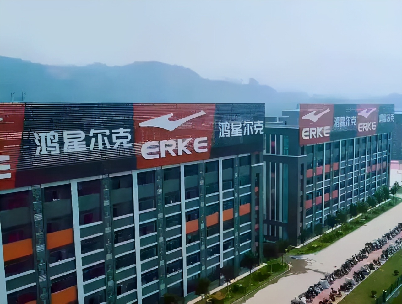 选址日报鸿星尔克斥资5亿在河南建厂贵人鸟欲2亿出售办公大楼