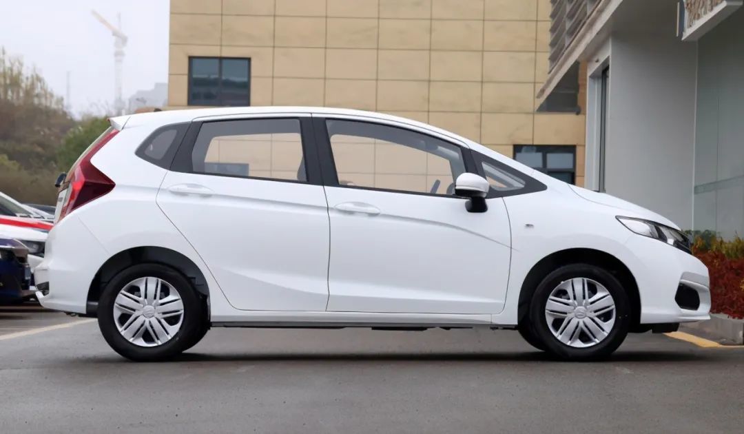 不被看好的飞度销量却突然暴涨本田把两厢车玩明白了