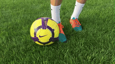 用外脚背传球隐蔽性极强怎么练动图演示