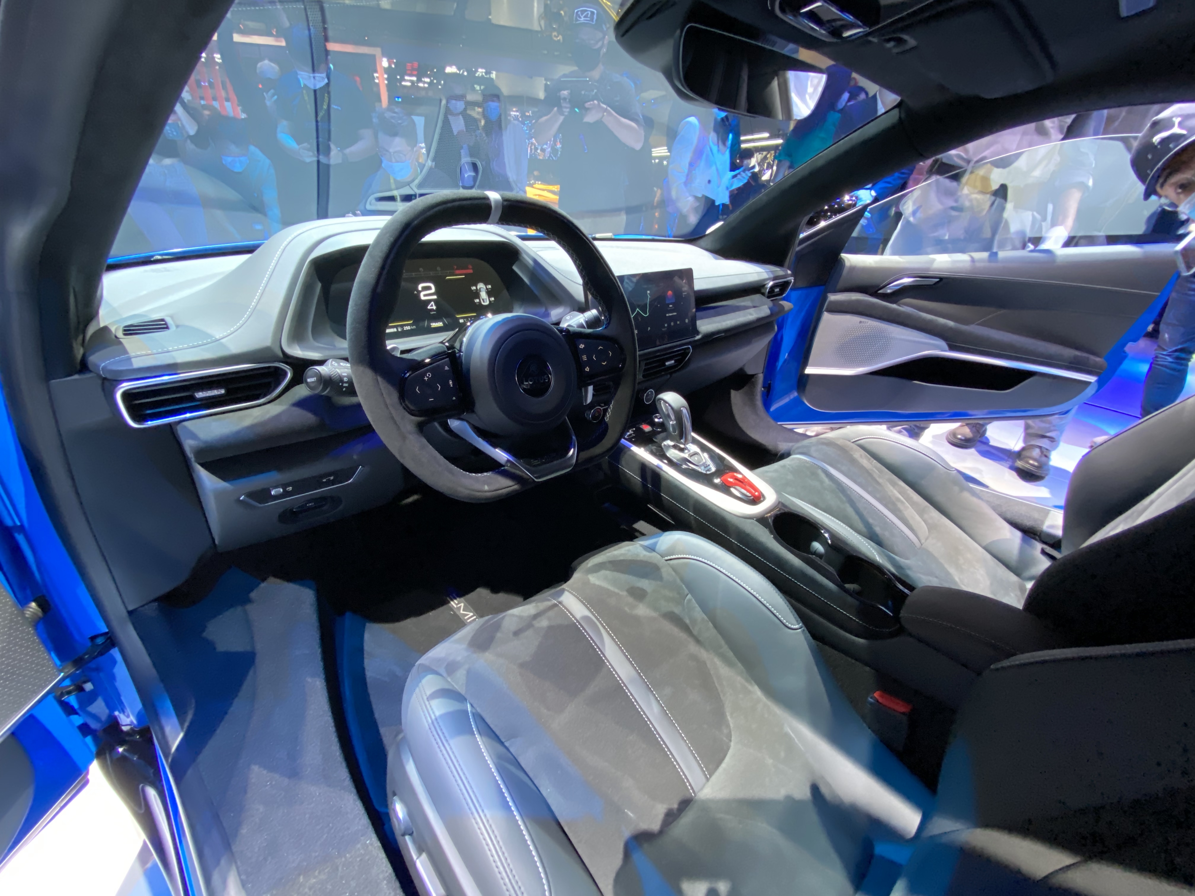 2021广州车展路特斯emira首发版售价858万起