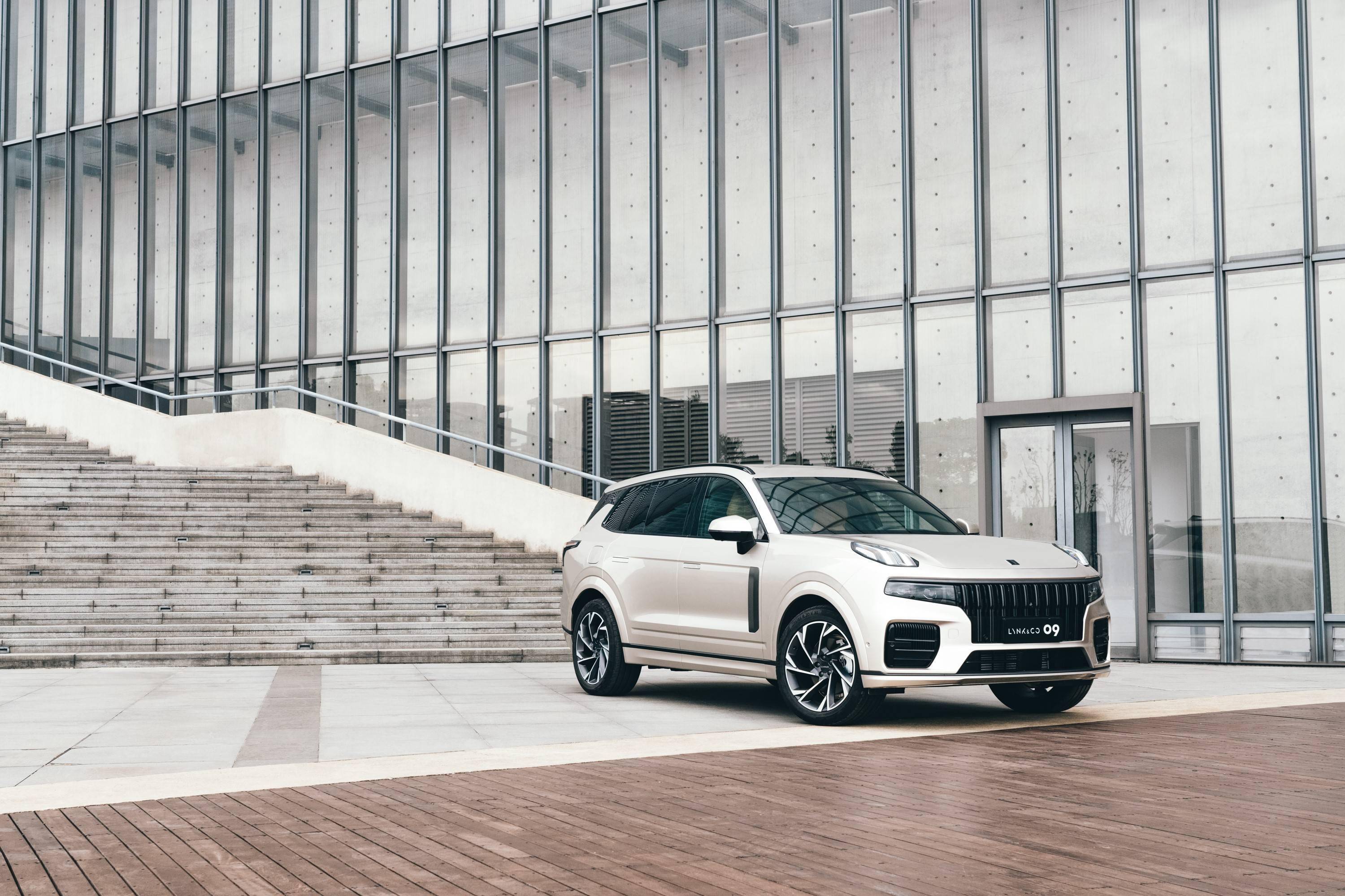 卖到30万的吉利领克,沃尔沃背书还带得动吗?_凤凰网财经_凤凰网