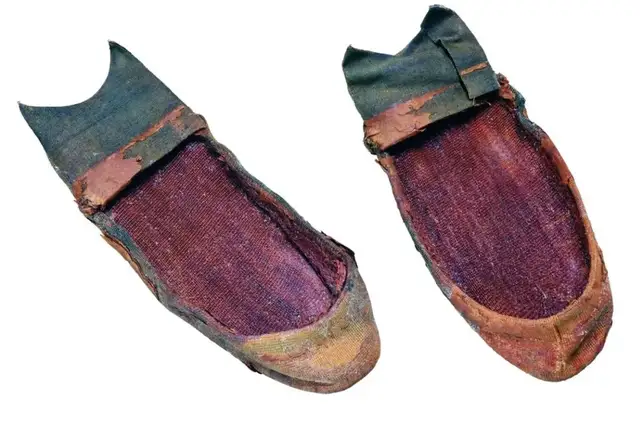 古代中國人都是怎樣穿鞋的？