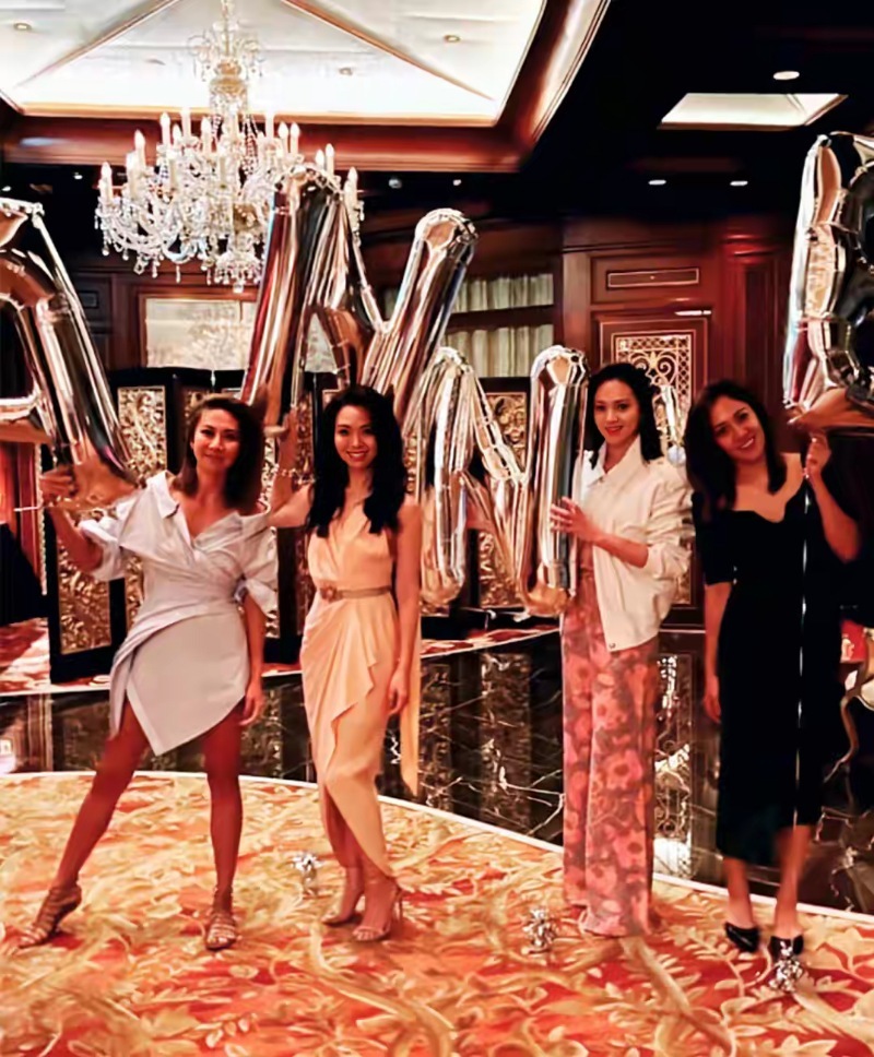 PicsArt_09-16-09.10.06