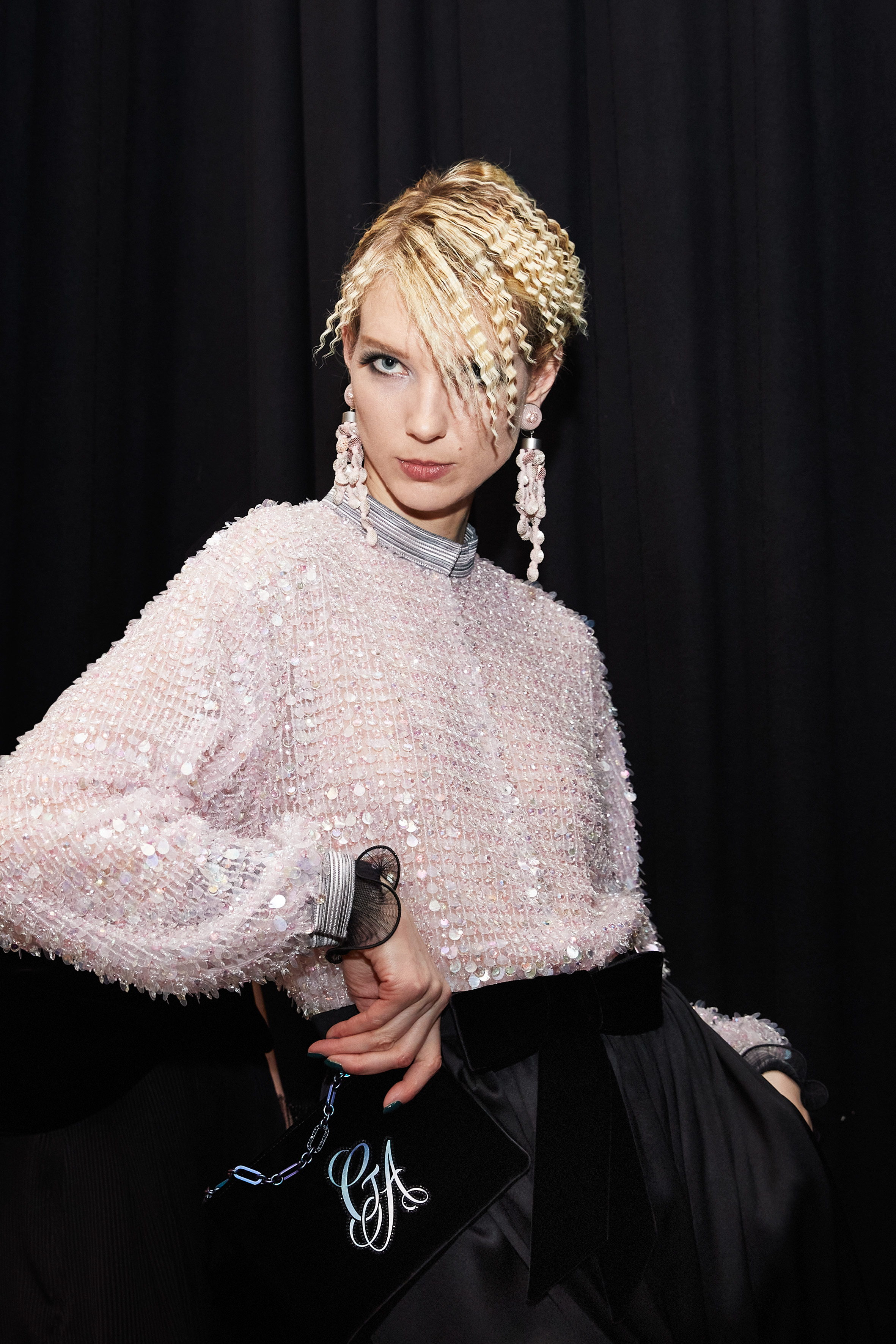 阿玛尼2021/2022秋冬女装系列妆容发布__凤凰网