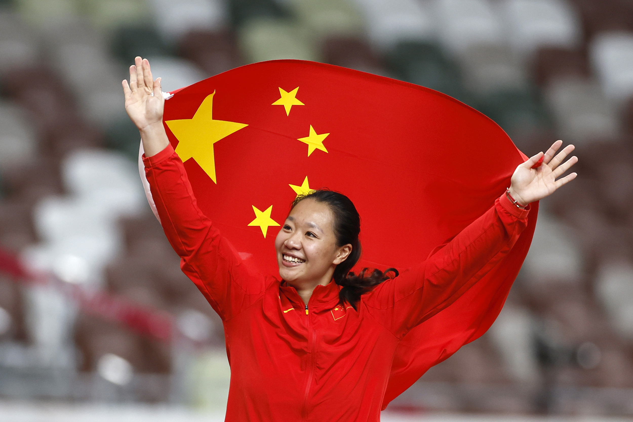 神奇第一投演绎历史轮回,刘诗颖夺得中国首枚标枪奥运金牌__凤凰网