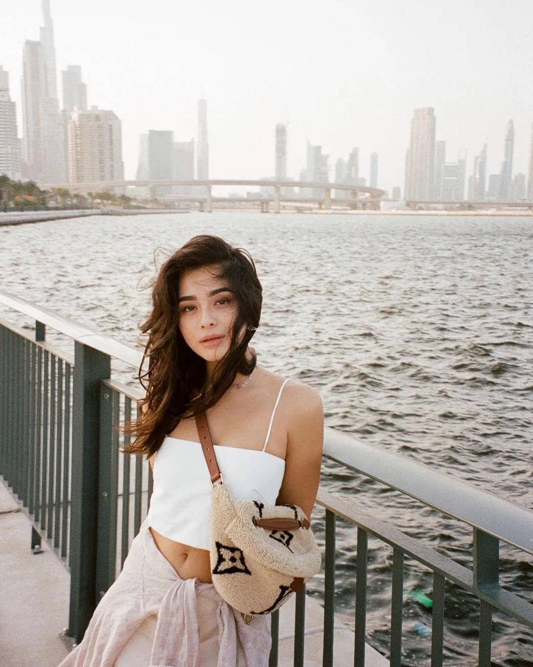 另外白女士真的很喜欢diana的拍照风格,每次看到她的时尚大片,白女士