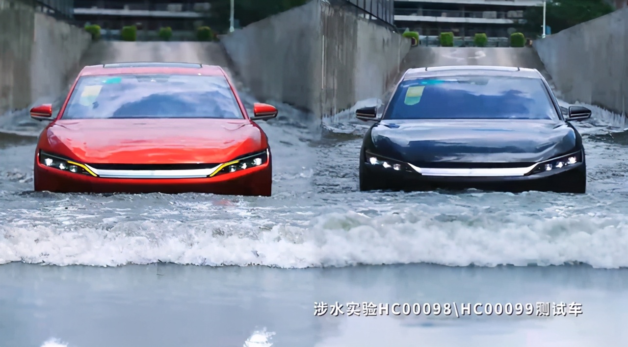 此外,像新能源汽车最怕的火烧,涉水等项目也同样有对应的场所和测试.
