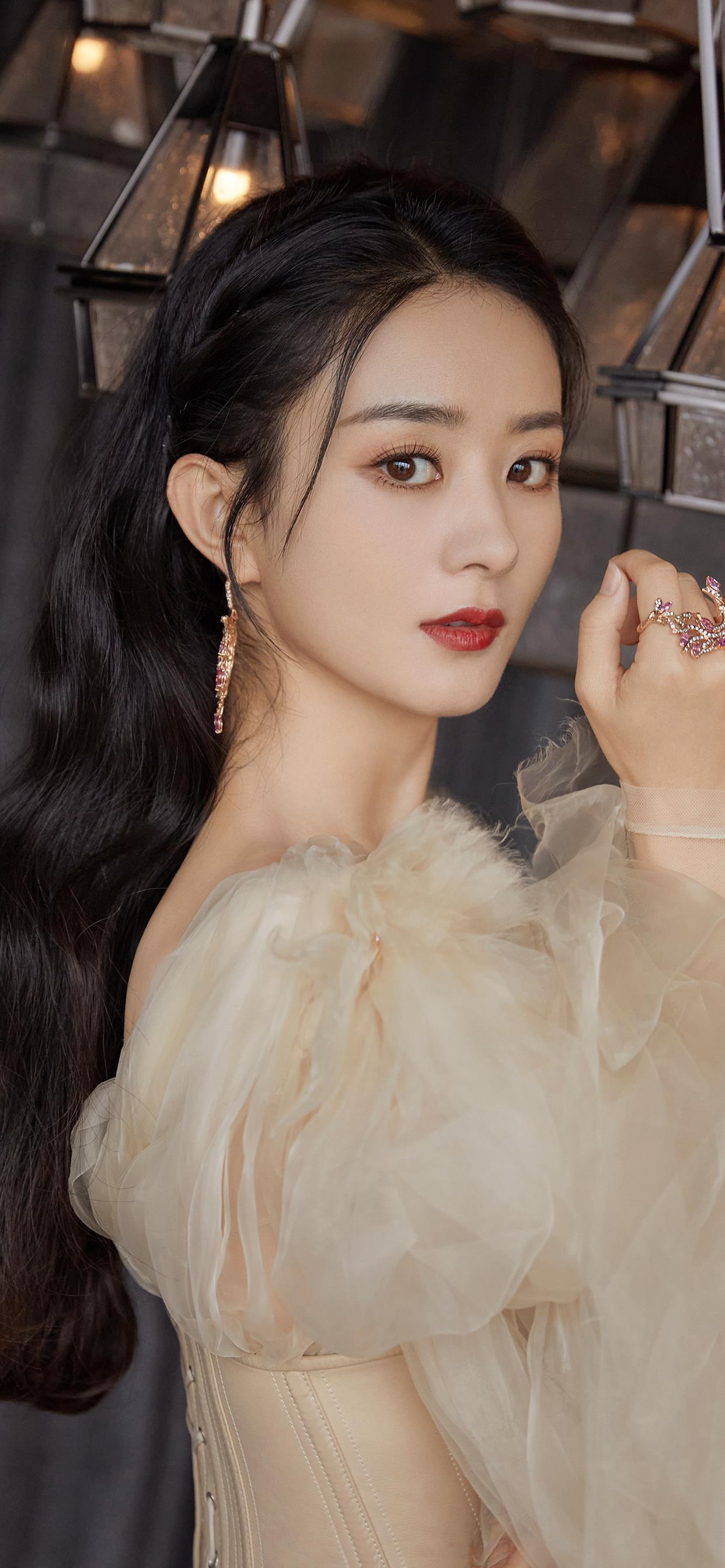 赵丽颖温柔且坚定|一起开启人生新篇章__凤凰网