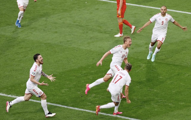 4-0！丹麦时隔17年重返欧洲杯8强，打爆上届4强队，童话再酝酿？