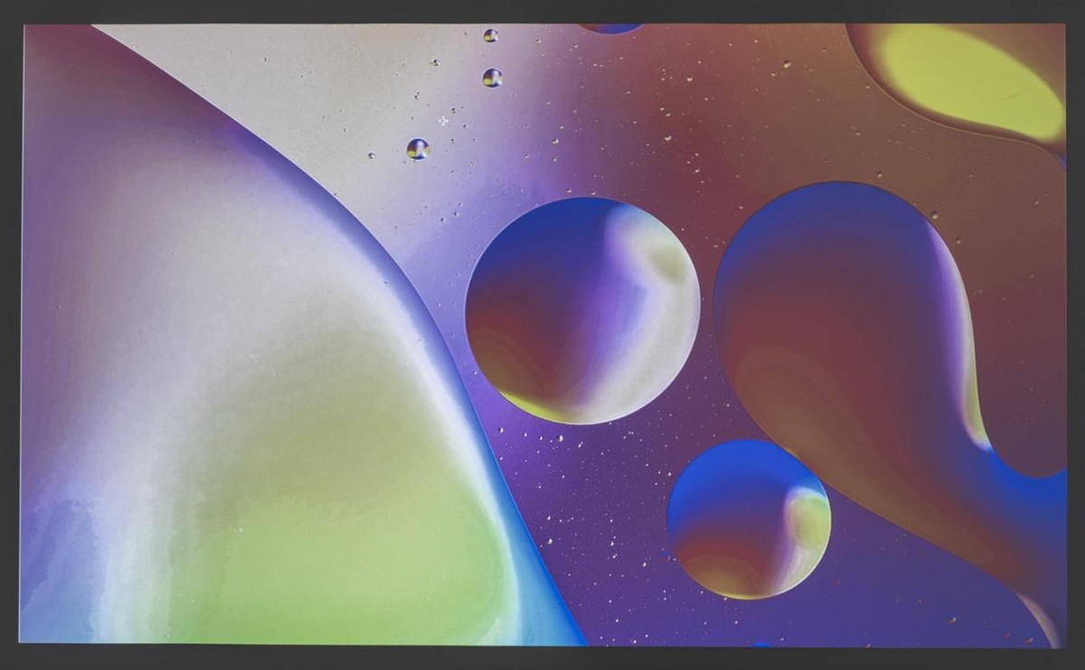 光环境可看到最佳的状态,下面来对大家做几组亮度及色彩上的实拍对比