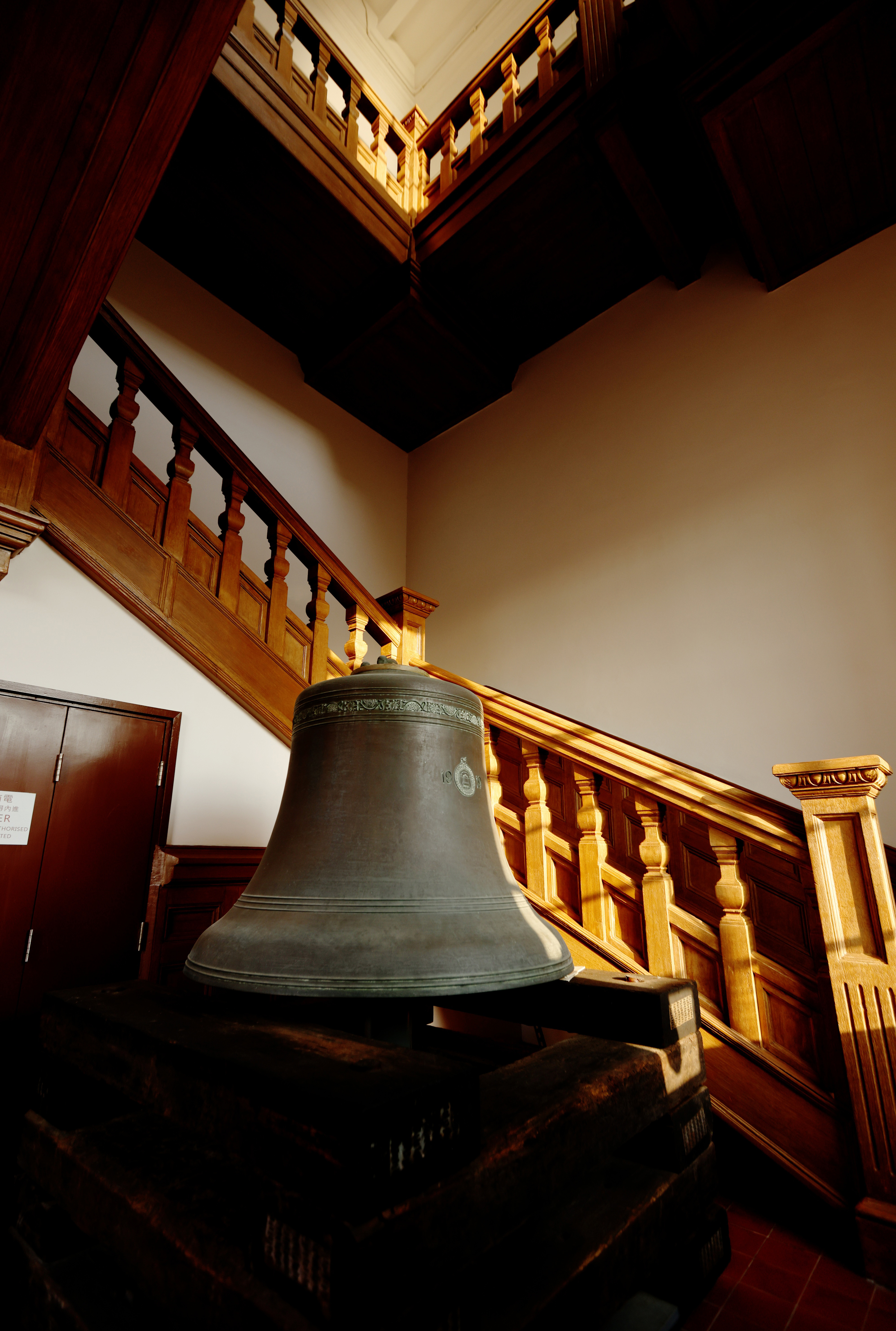 (港澳台·香港故事·图文互动)香港尖沙咀钟楼:百载钟鸣 时光共鸣