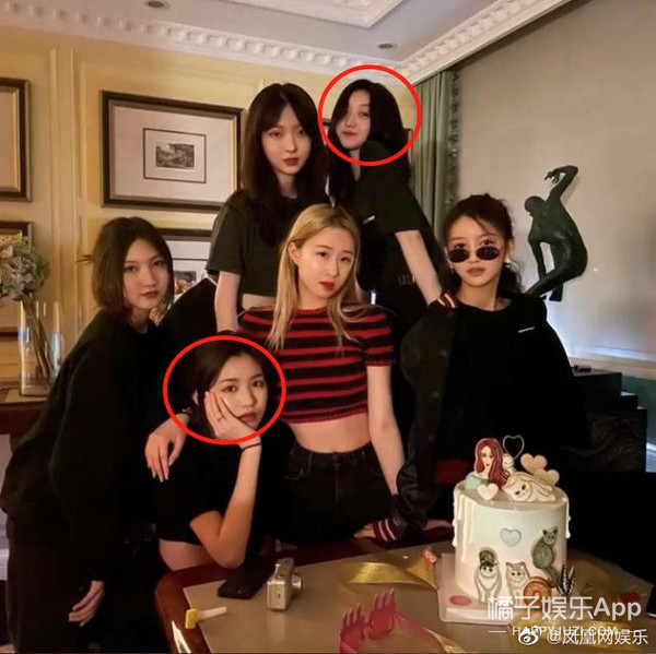 有钱归有钱 小苹果混的也是富二代名媛圈, 朋友周巴黎把父亲包飞机