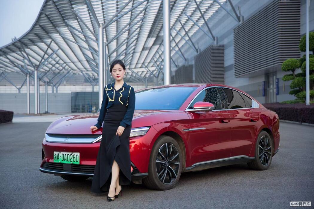 选择比亚迪的美女律师 有着怎样的故事?__凤凰网